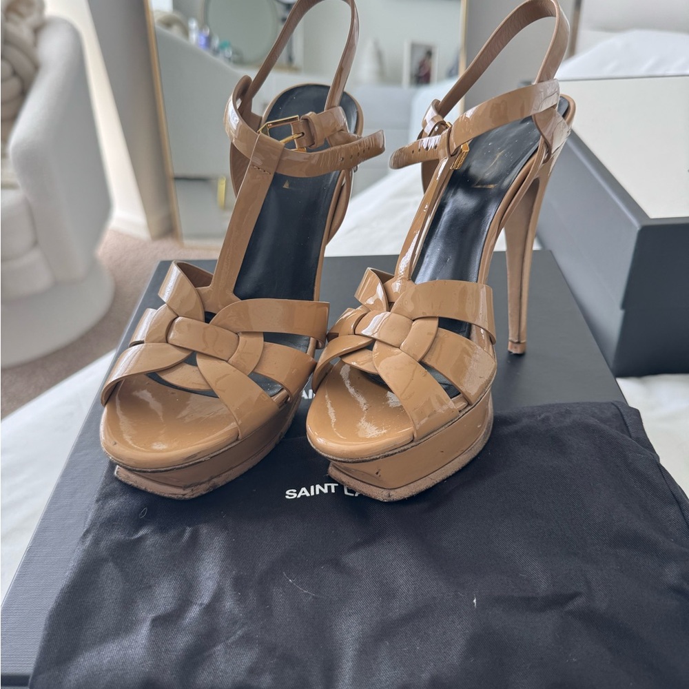 Saint Laurent Tribute Platform Sandals in Patent Leather